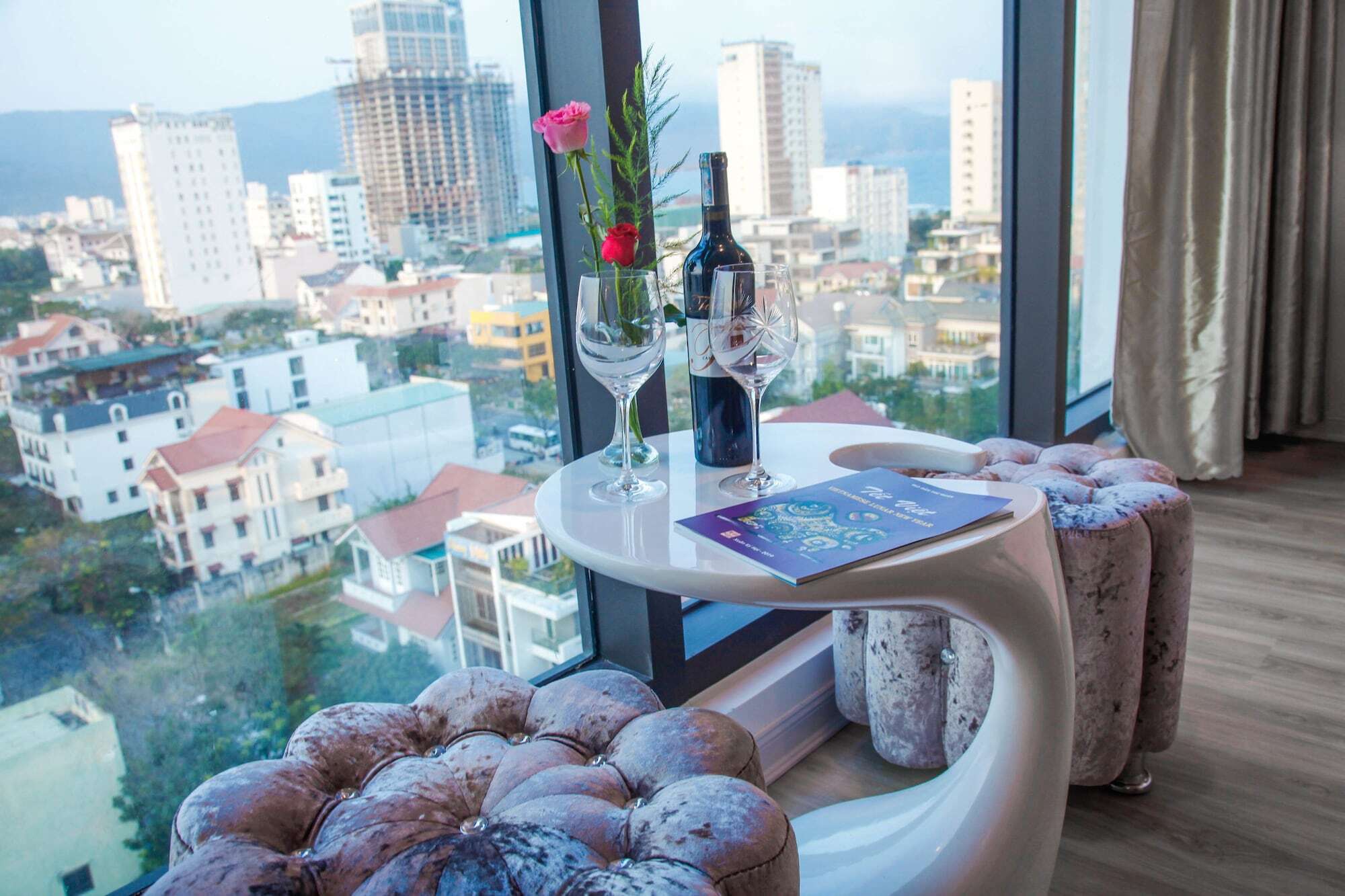 Royal Beach Hotel By Thg Đà Nẵng Kültér fotó