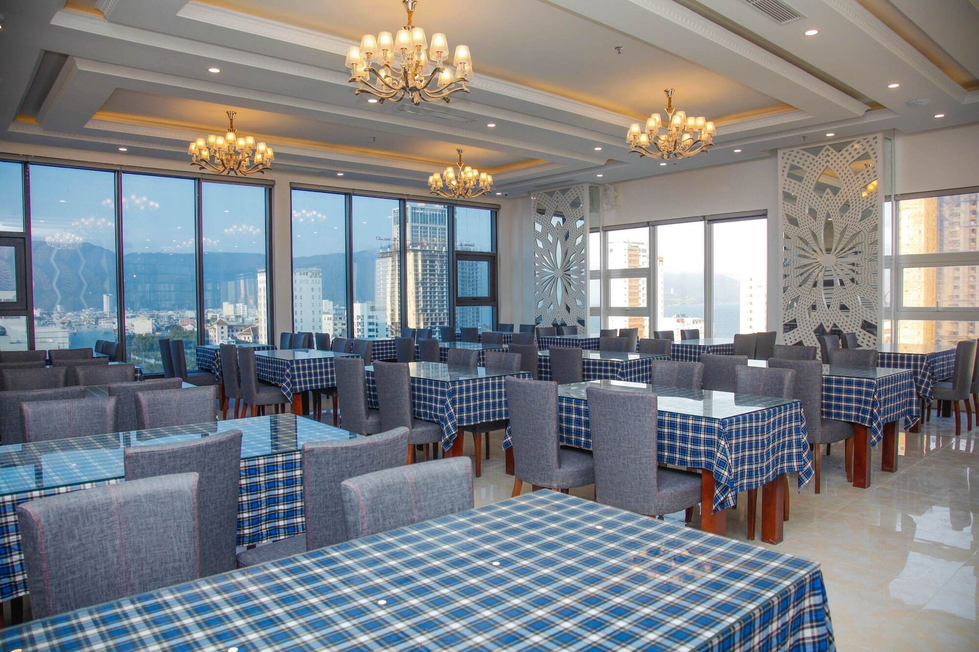 Royal Beach Hotel By Thg Đà Nẵng Kültér fotó